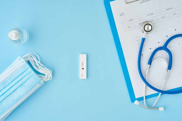 Quelles astuces pour un parfait poulet au curry rapide ?